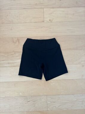 Soft motion improved fit 6” short